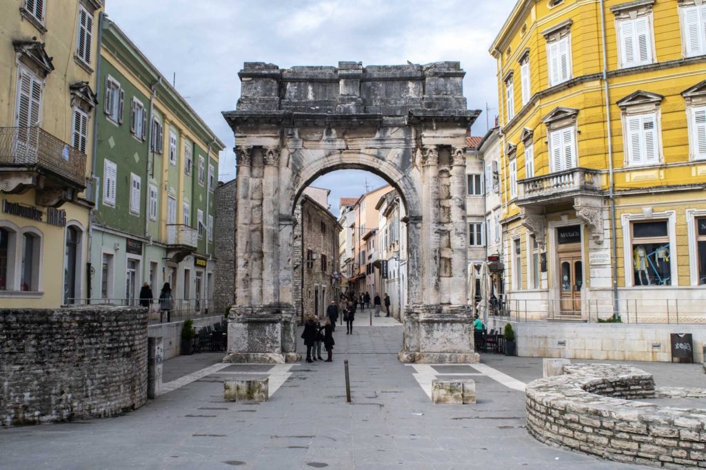 Arch of the Sergii, Things to Do in Pula Croatia