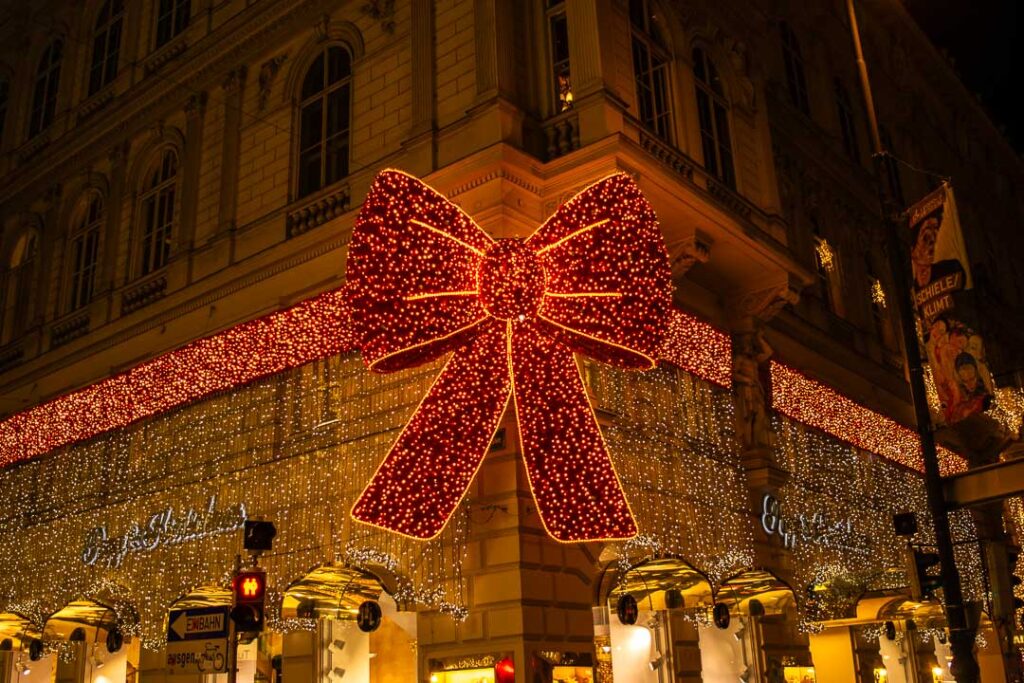 Vienna Red Bow