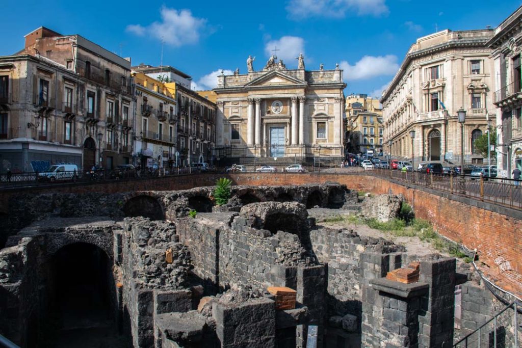 Catania Amphitheatre, Catania Travel Tips