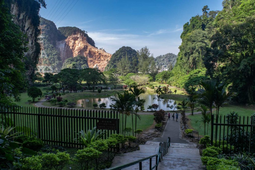 Kek Lok Tong Temple, Sights to See in Ipoh, Malaysia