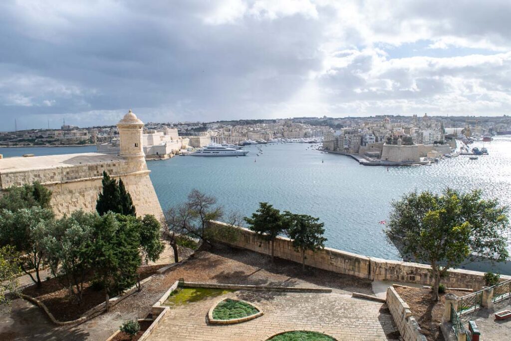 Barraka Gardens, Visiting Malta