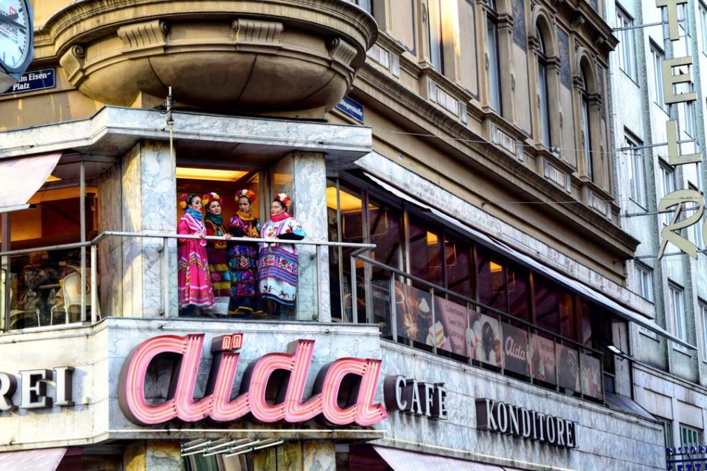 Aida Coffee Chain, Drinking Coffee in Vienna Austria